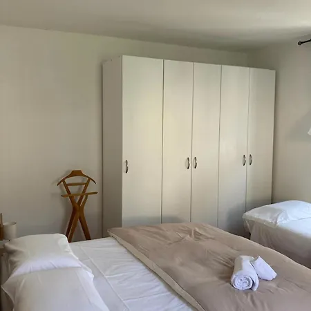 Casa Dilma بيت للعطل لينّو